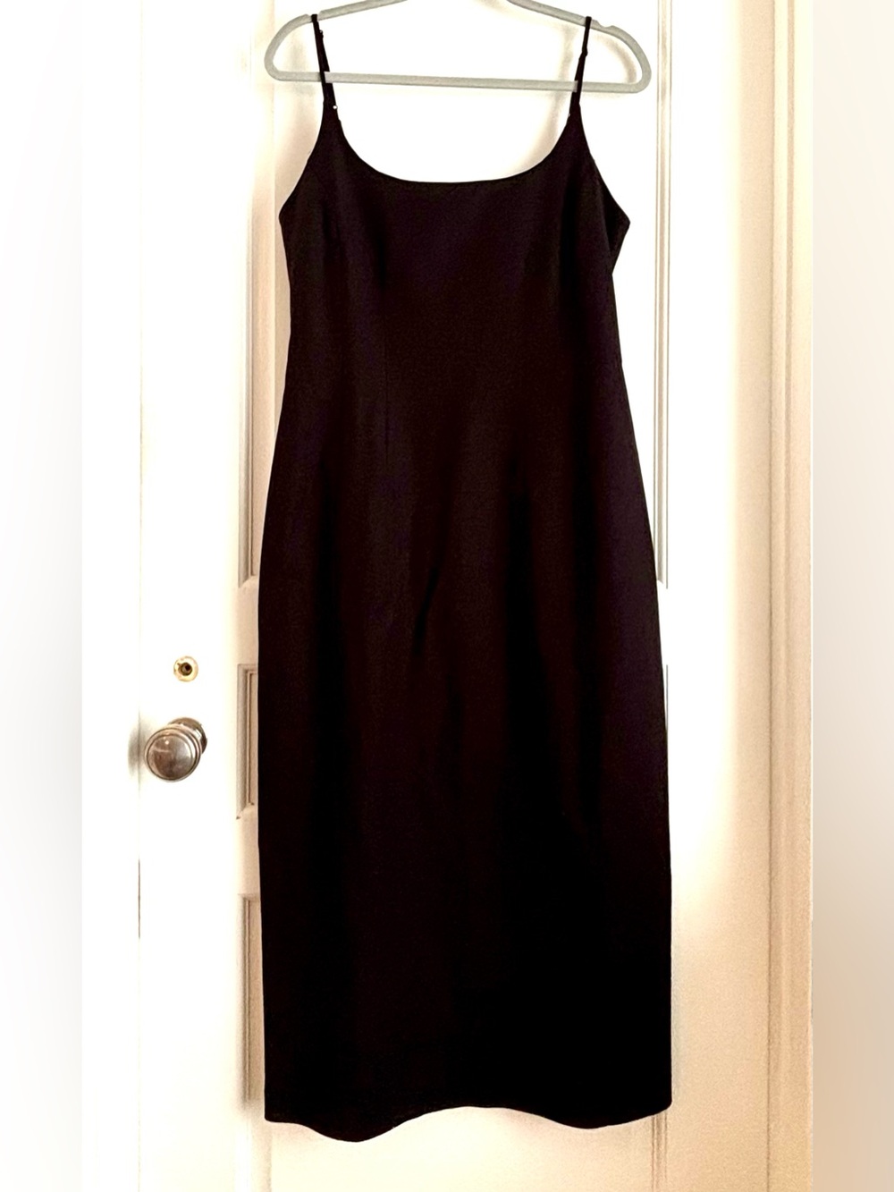 Zara Sleeveless Midi Dress
WL. NWT